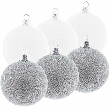 6x witte en zilveren kerstballen 6,5 cm cotton balls kerstboomversiering