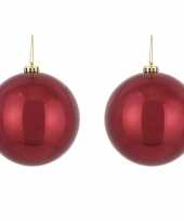 2x grote kunststof kerstballen donkerrood 15 cm