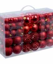 2x stuks pakket met 100x rode kerstballen kunststof 3 4 en 6 cm