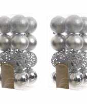 32x zilveren kerstballen 6 cm glanzende matte glitter kunststof plastic kerstversiering